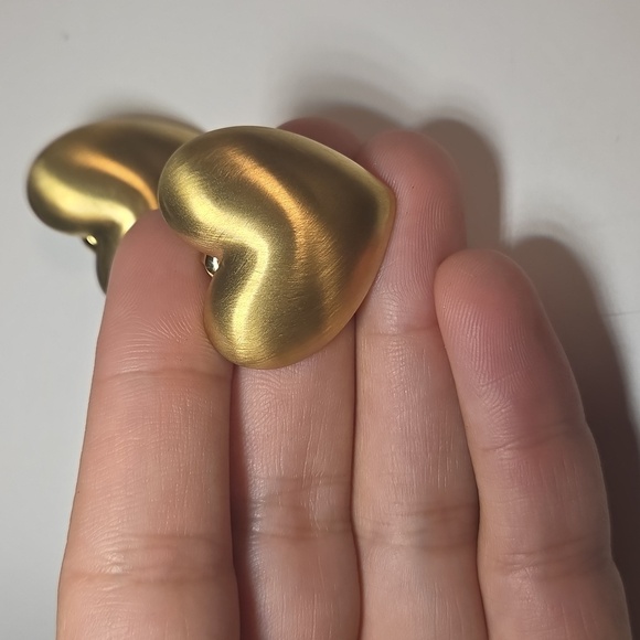 Nwt Matte Non Tarnish Heart - Picture 4 of 5